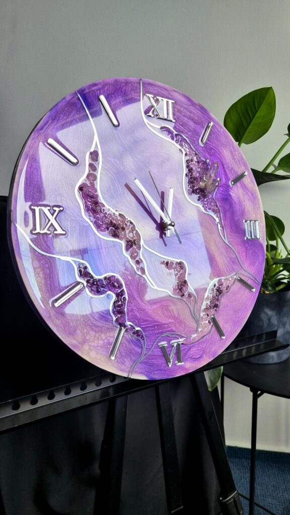 zegar z żywicy lawenda ametyst