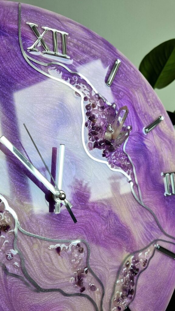 zegar z żywicy lawenda ametyst