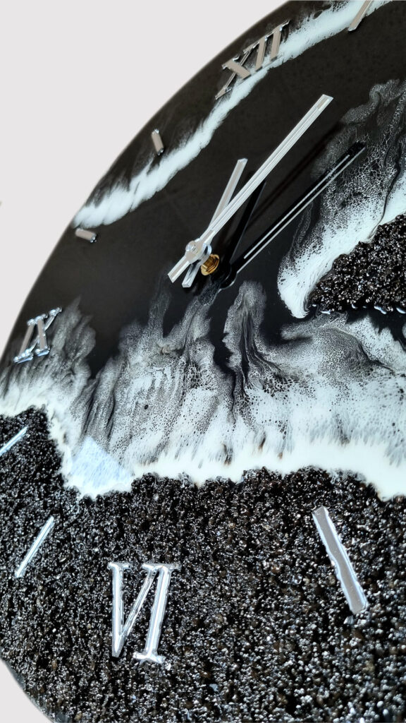 zegar ścienny z żywicy czarne morze