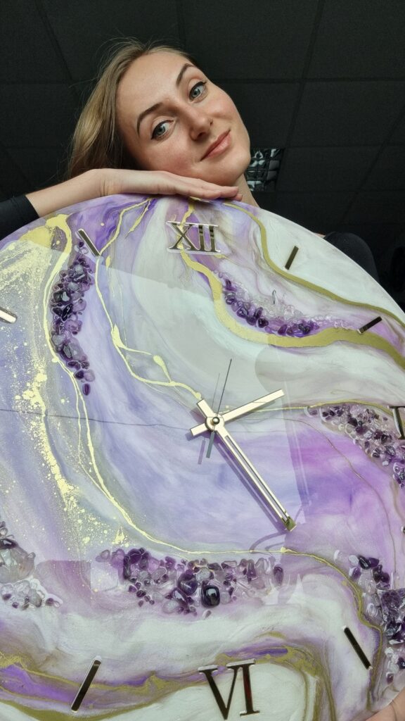 zegar z żywicy Ametyst jasno fioletowy złoto