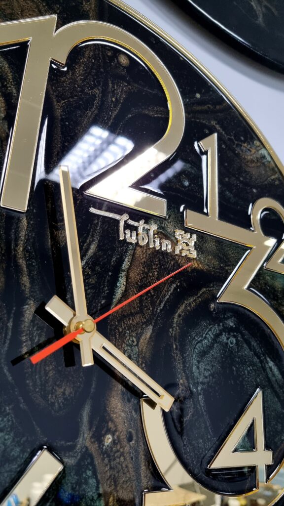 Zegar ścienny Lublin czarno brązowo zielony z logo