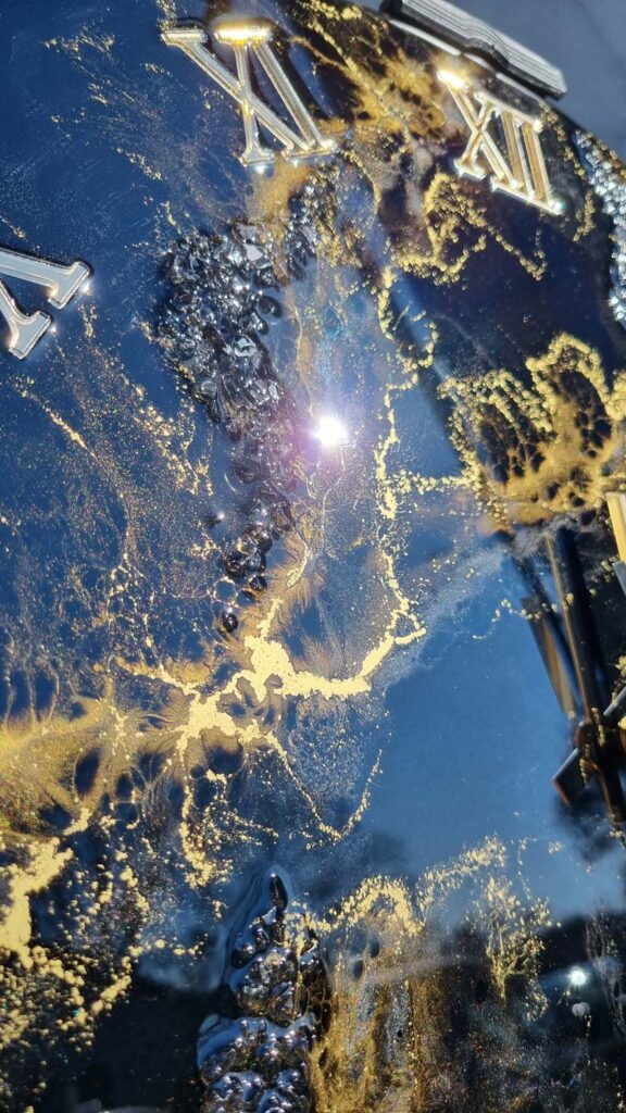 Zegar z żywicy da resin art czarno złoty marmur 50 cm