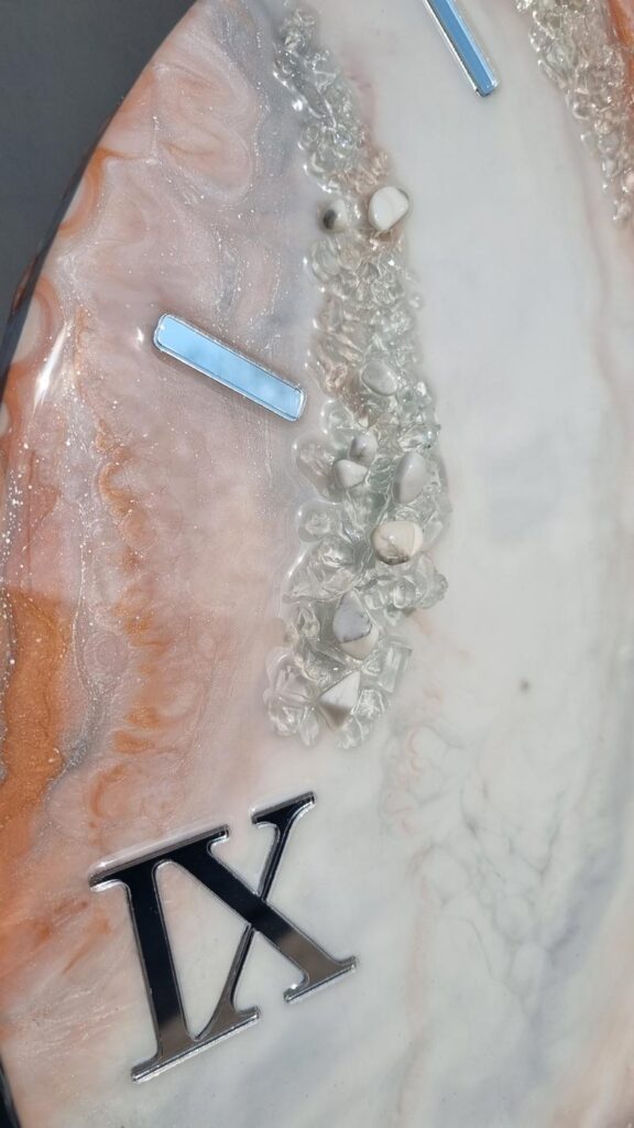 Zegar ścienny z żywicy Jasno brązowy marmur