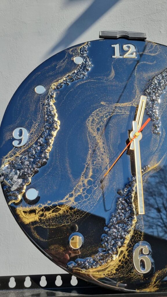 Zegar z żywicy da resin art czarno złoty 40 cm