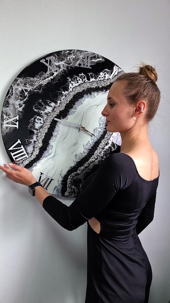 Zegar ścienny Jin-Jang czarny srebrny biały marmur