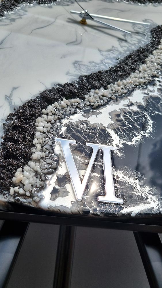 Zegar ścienny Jin-Jang czarny srebrny biały marmur