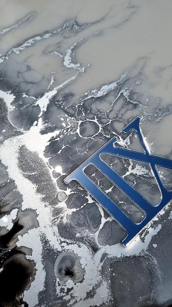 Zegar ścienny Jin-Jang czarny srebrny biały marmur