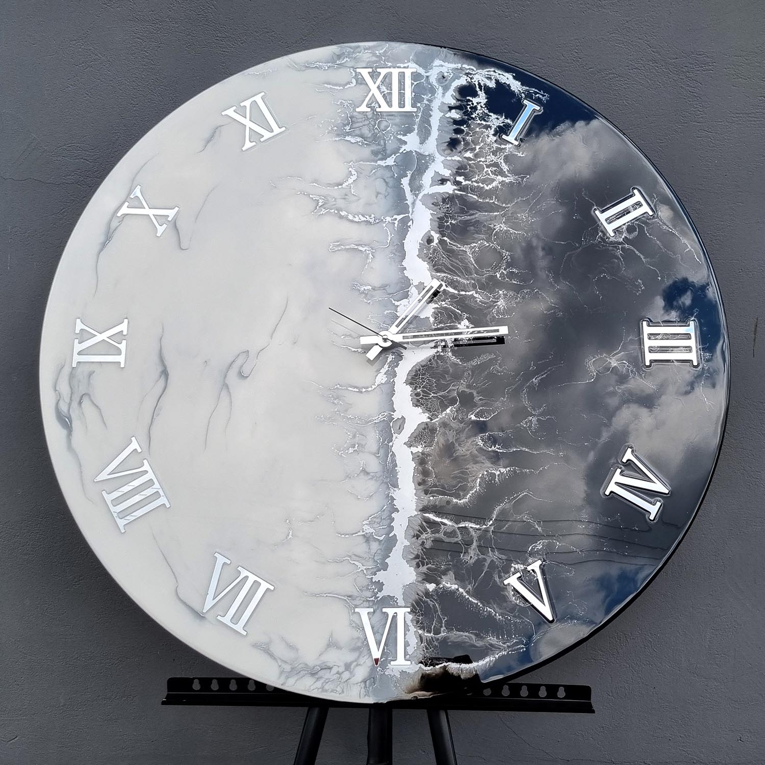 Zegar ścienny Jin-Jang czarny srebrny biały marmur