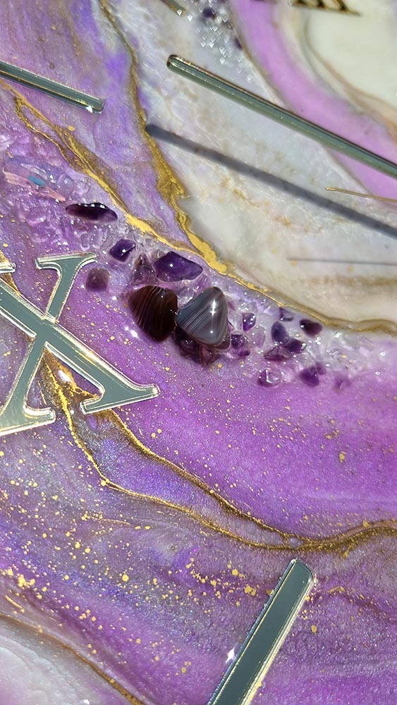 zegar z żywicy Ametyst jasno fioletowy złoto