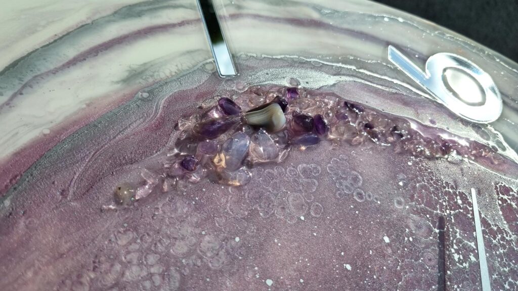 zegar z żywicy Ametyst jasno fioletowy wrzosowy lawenda znaki zodiaku