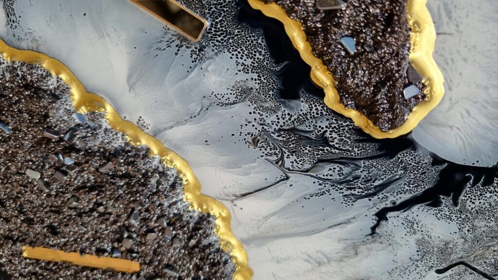 zegar z żywicy czarne morze