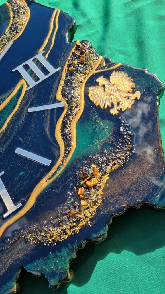 zegar żywica polska czarny zielony złoty godło