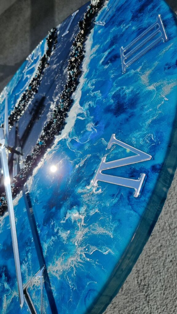 zegar ścienny z żywicy turkus czarny srebro 70 cm