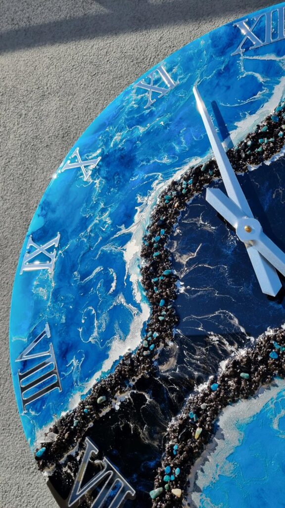 zegar ścienny z żywicy turkus czarny srebro 70 cm