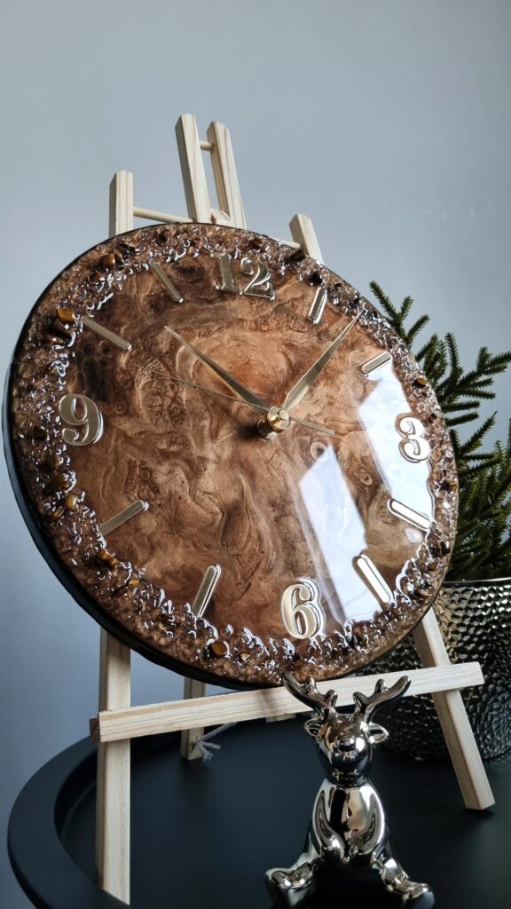 zegar z żywicy brązowy złoty 30 cm