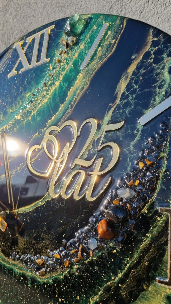 zegar z żywicy zielony złoty 60 cm