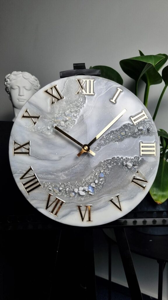 zegar ścienny szary biały 30 cm