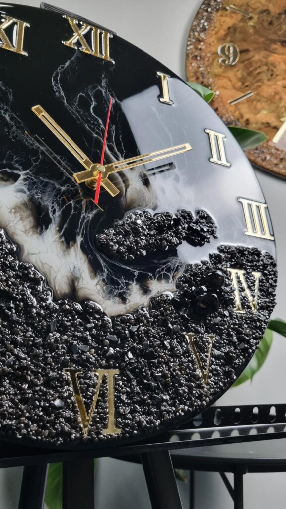 zegar z żywicą czarne morze