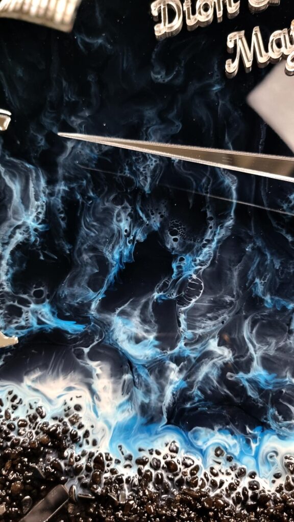 zegar z żywicą ocean z efektem fal morskich