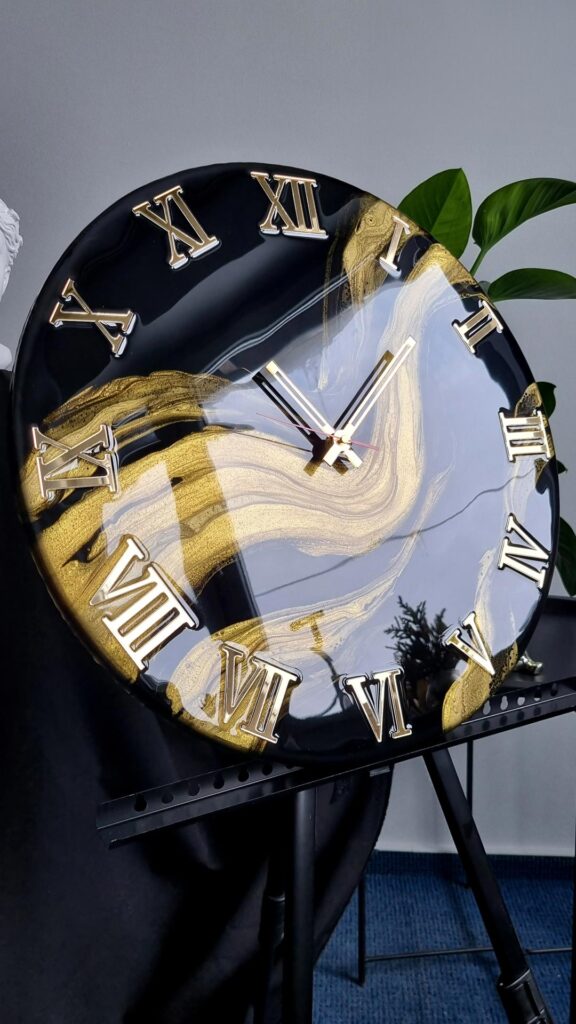 Zegar z żywicy da resin art czarno złoty