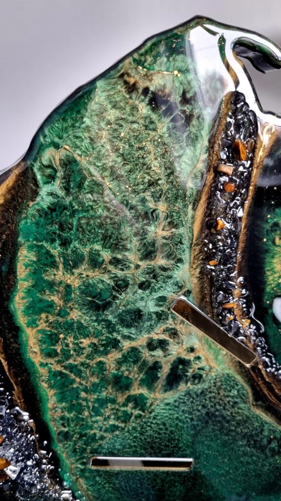 zegar żywica polska czarny zielony złoty godło