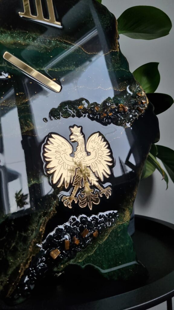 zegar żywica polska czarny zielony złoty godło