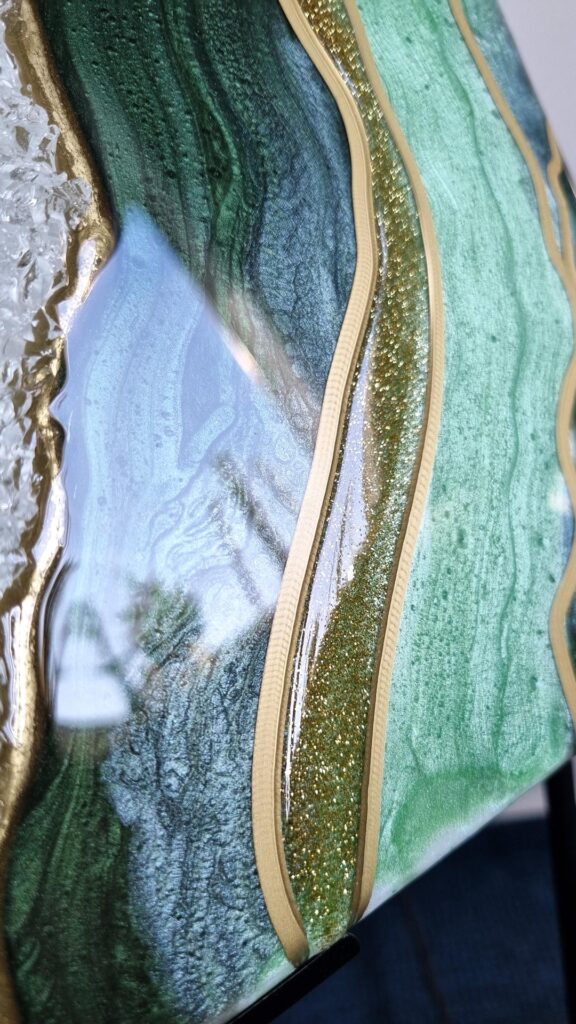 obraz z żywicy geoda zielony