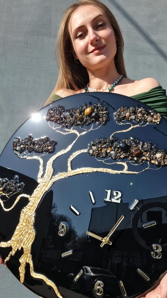 zegar ścienny z żywicy drzewo życia czarny ze złotem