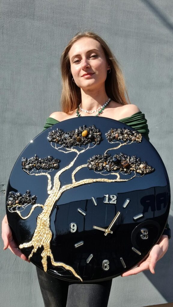 zegar ścienny z żywicy drzewo życia czarny ze złotem