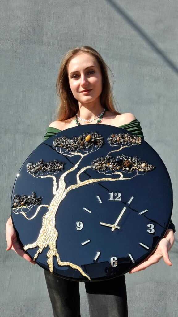 zegar ścienny z żywicy drzewo życia czarny ze złotem