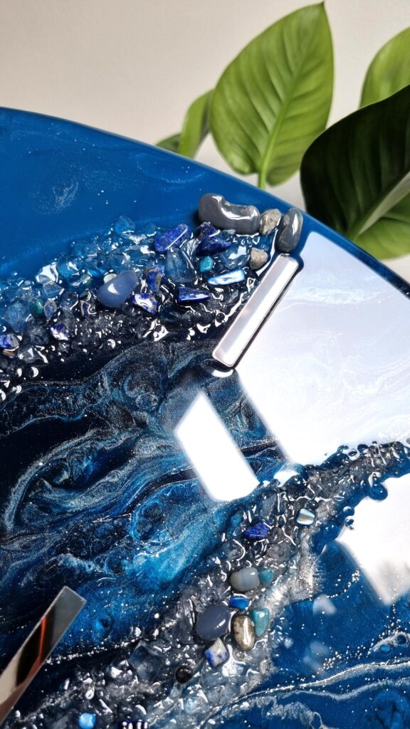 zegar ścienny z żywicy niebieski błękitny