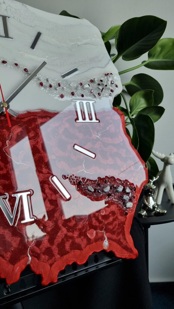 zegar ścienny z żywicy polska biało czerwony