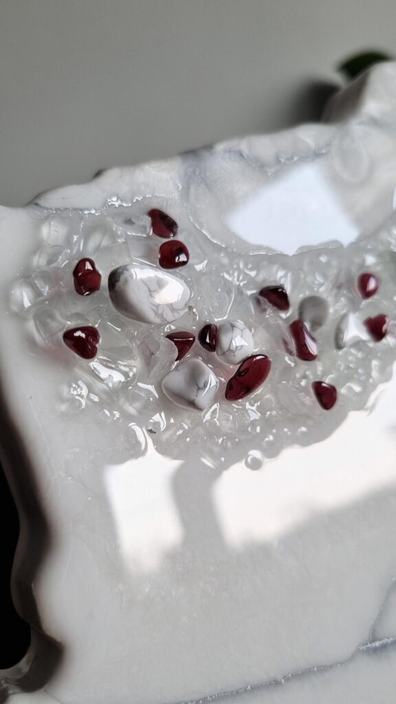 zegar ścienny z żywicy polska biało czerwony