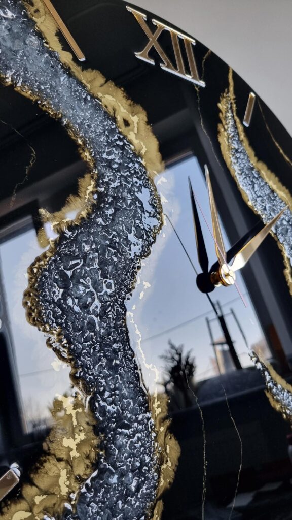 Zegar z żywicy da resin art czarno złoty LED taśma RGB