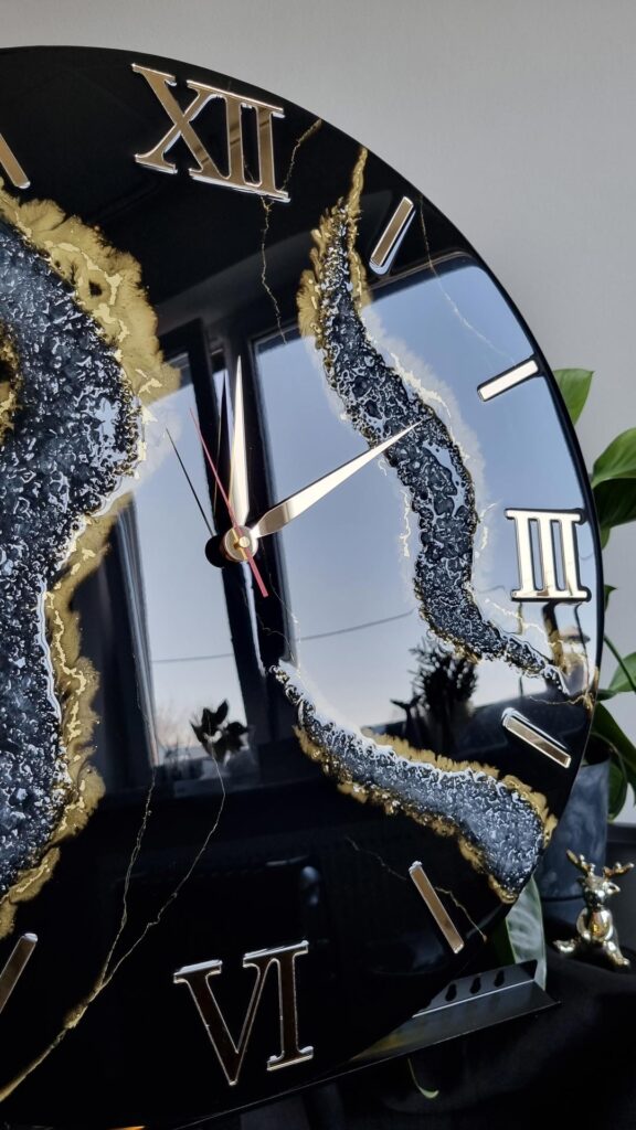 Zegar z żywicy da resin art czarno złoty LED taśma RGB