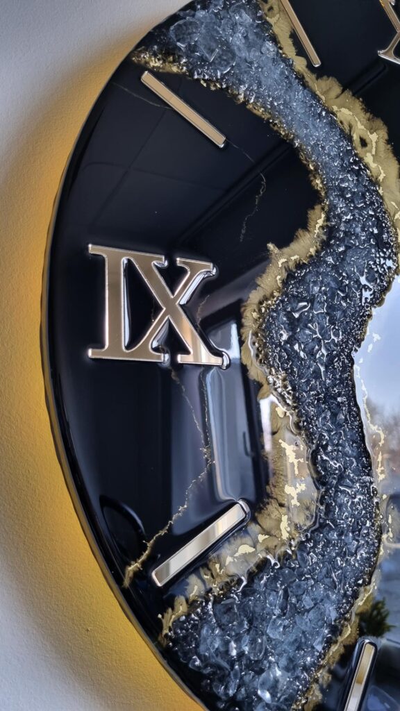 Zegar z żywicy da resin art czarno złoty LED taśma RGB