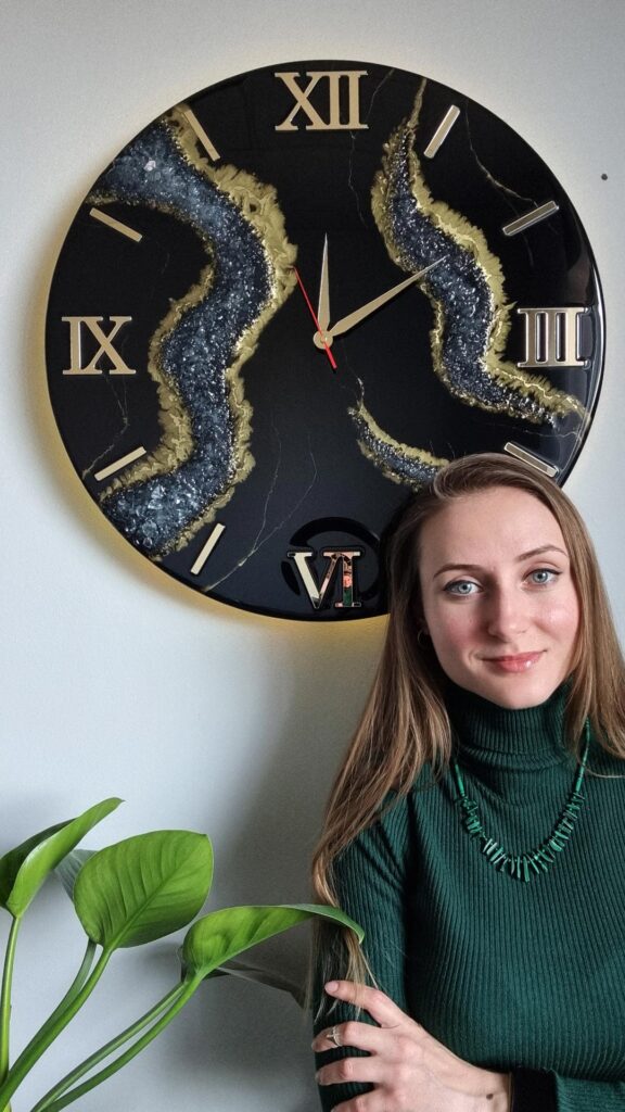 Zegar z żywicy da resin art czarno złoty LED taśma RGB