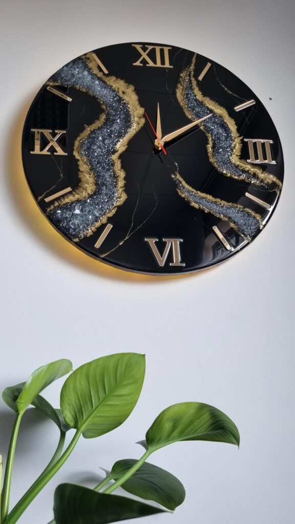 Zegar z żywicy da resin art czarno złoty LED taśma RGB