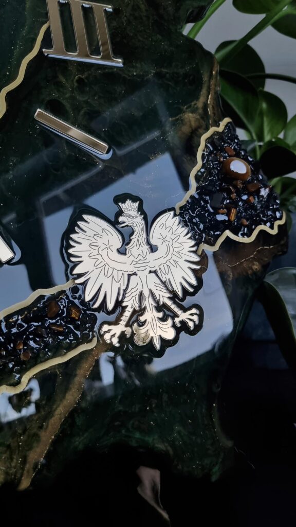 zegar żywica polska czarny zielony złoty godło